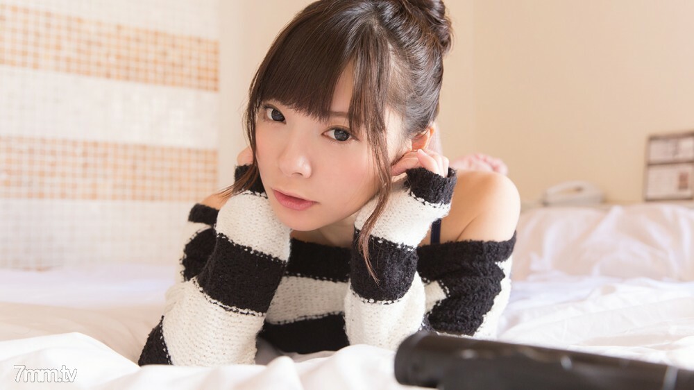 POK-002 娇小美丽的女孩和爱奇闻趣事 H / Mio POK-002 娇小美丽的女孩和爱奇闻趣事 H / Mio